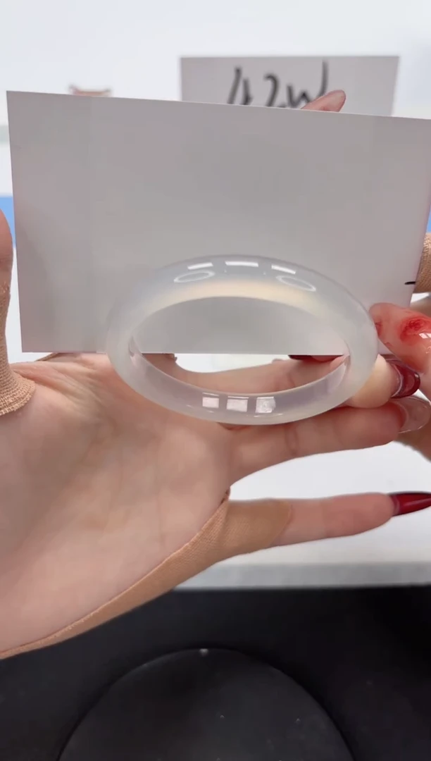 【闪购商品】石英质玉手镯未镶嵌A107-51.5