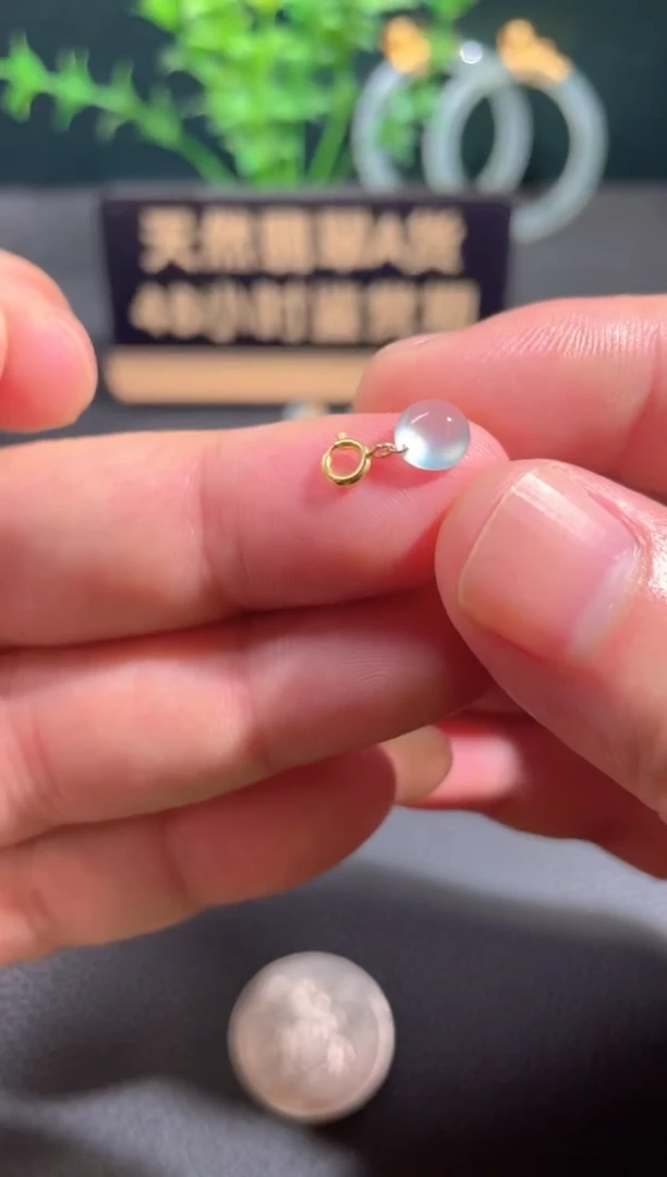 翡翠18K金镶嵌颈饰翡翠