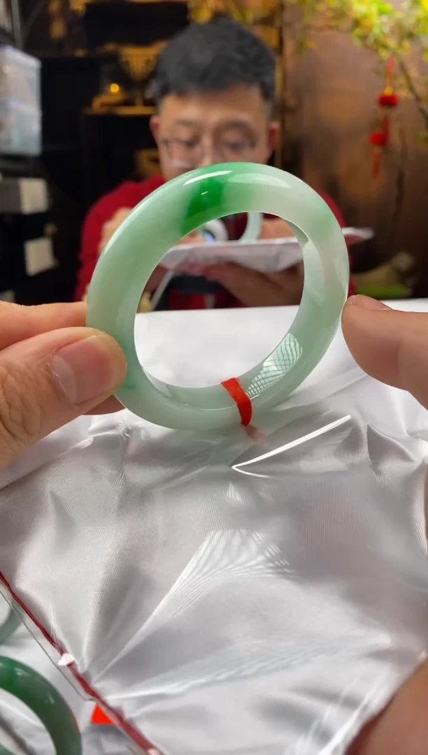 未镶嵌手镯翡翠s200