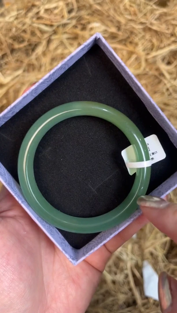 未镶嵌手镯石英质玉编号M-329