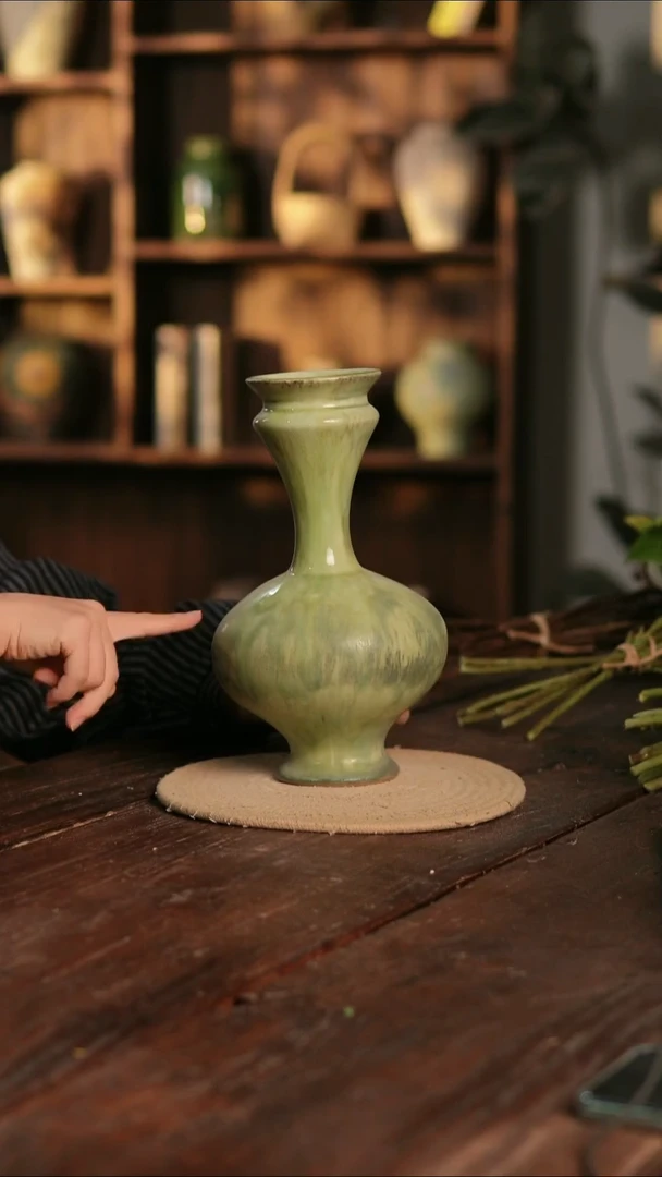 摆件30-333 陶瓷花器高27口径7 微瑕