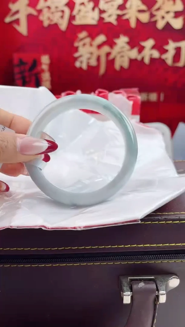 【闪购商品】翡翠手镯未镶嵌15翡翠手镯（微瑕）