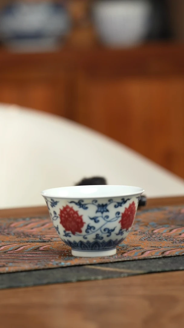 【闪购商品】阳春白雪缠枝莲铃铛杯