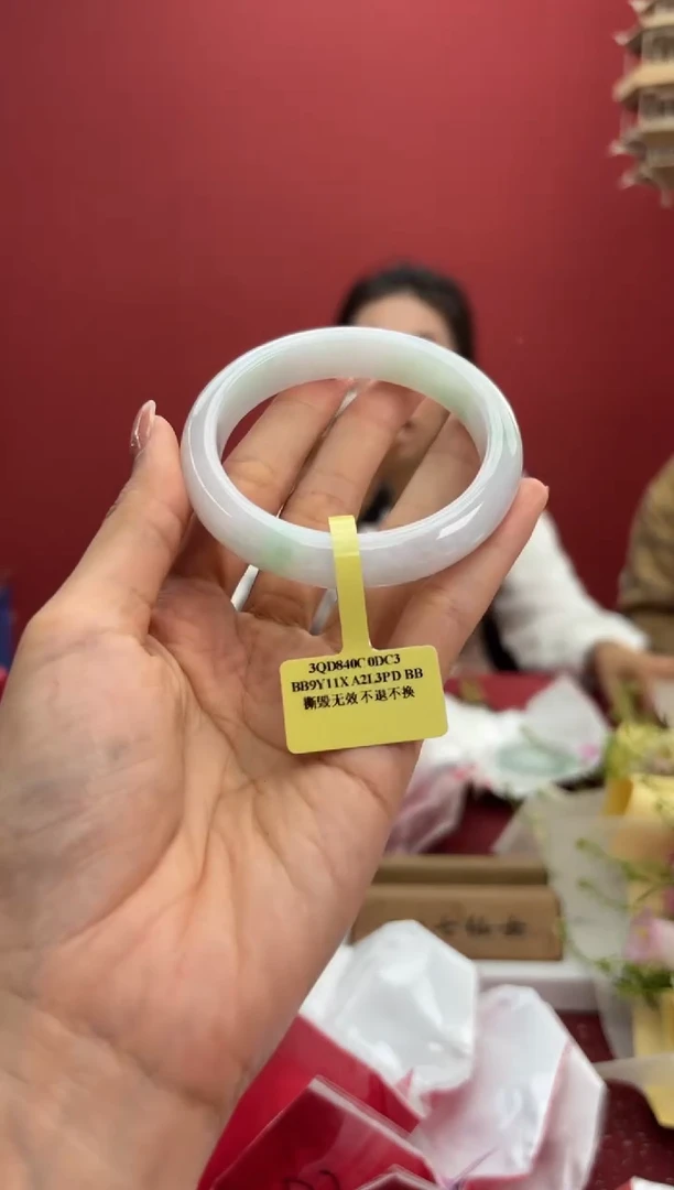 【闪购商品】翡翠手镯未镶嵌1手镯