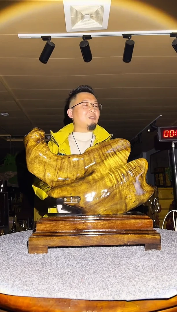 金丝楠木雕款辉*金丝楠木摆件