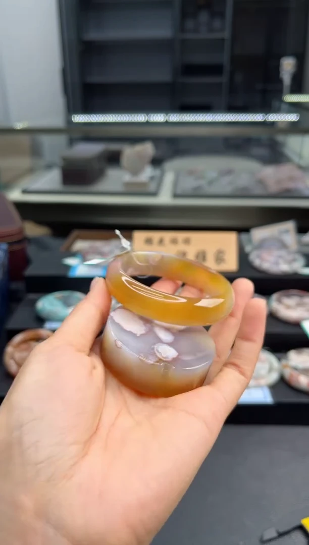 石英质玉手镯未镶嵌56圈口（赠送镯心）6572127