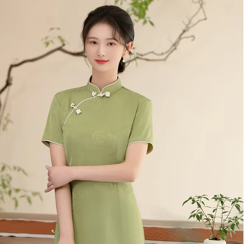 旗袍女2025春款夏季新款气质绿色年轻少女复古中式日常改良连衣裙