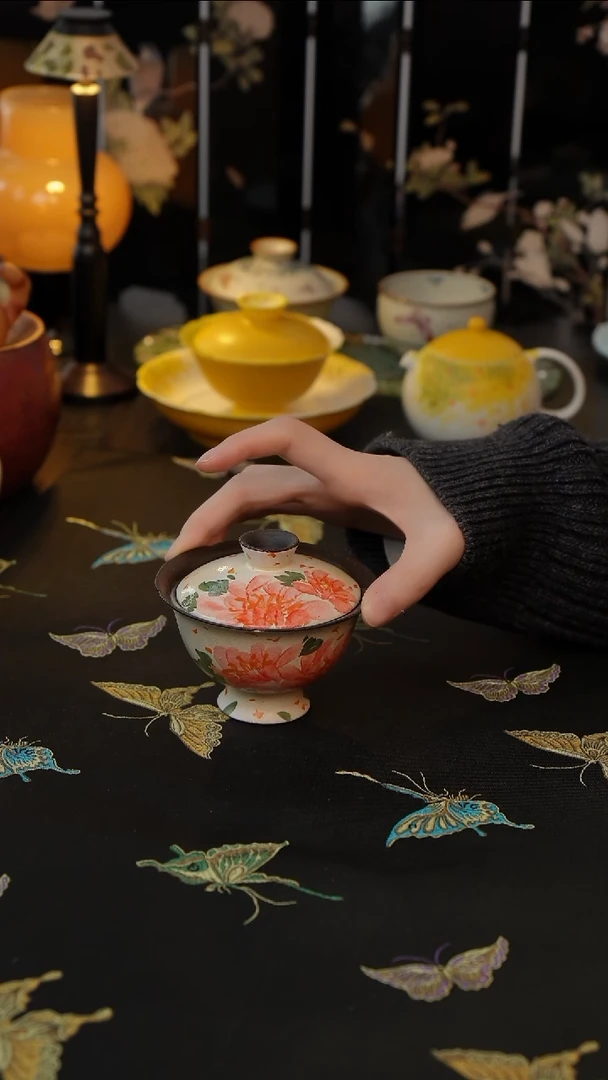 绮彩牡丹  盖碗