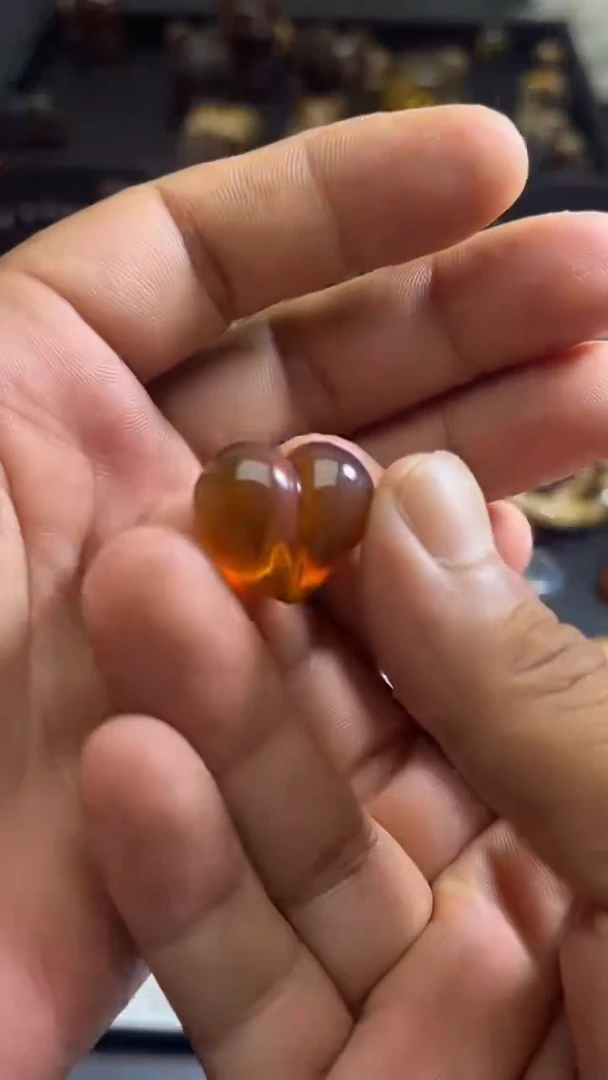 裸石琥珀未镶嵌88