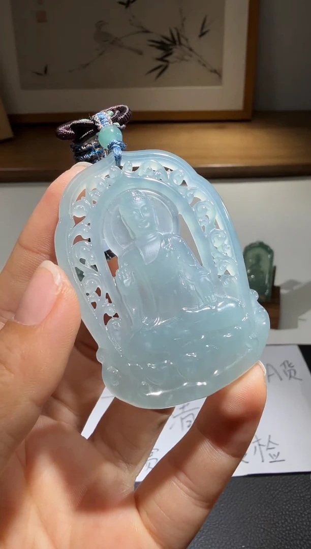 吊坠(不含链)未镶嵌翡翠佛牌