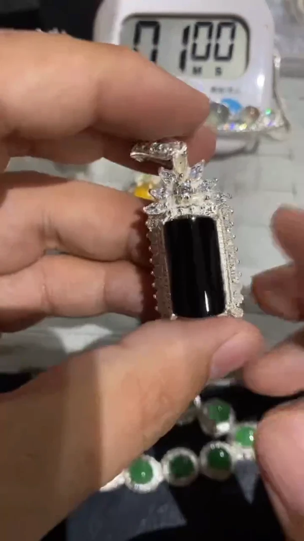 未镶嵌定制翡翠流*、天然缅甸翡翠A货