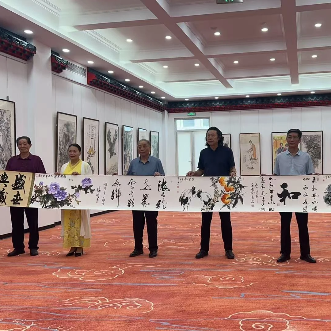 橱窗展示/藏雅文化/ 七位老师合作书法国画长卷