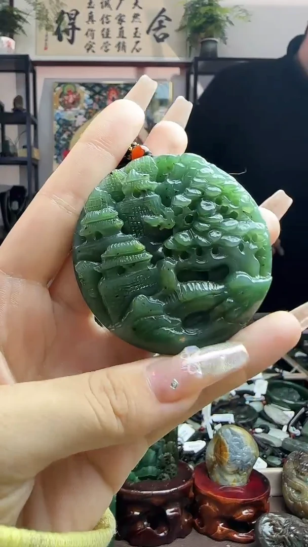 颈饰未镶嵌和田玉碧玉山水多样性发其一