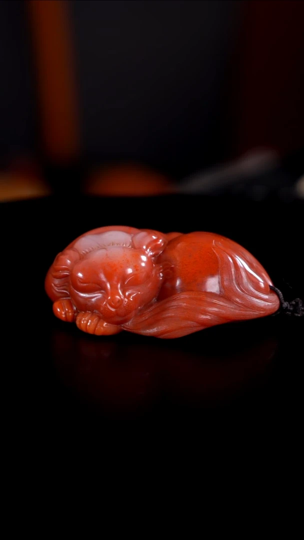 寿山石漫****迷睡狸手把件