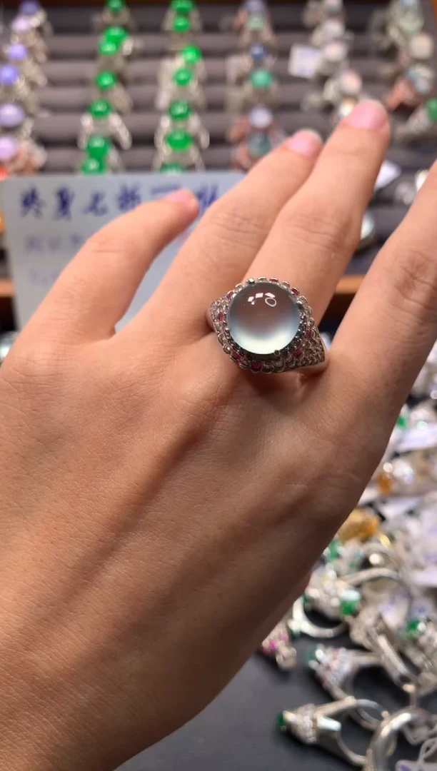翡翠裸石未镶嵌冰蛋戒面缅甸翡翠