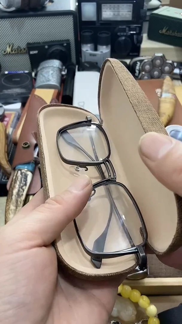 瓷片闪购商品  如图所示