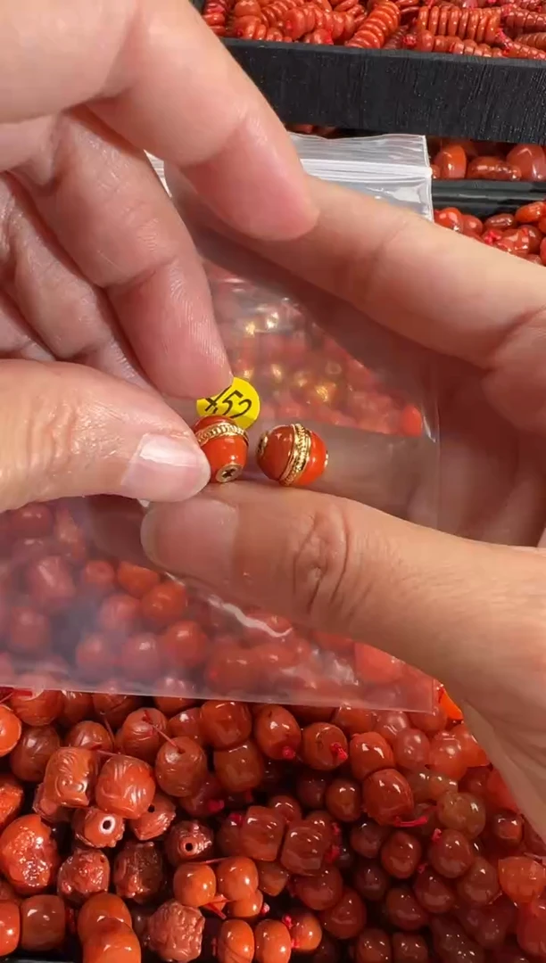 【闪购商品】南红玛瑙颈饰未镶嵌1