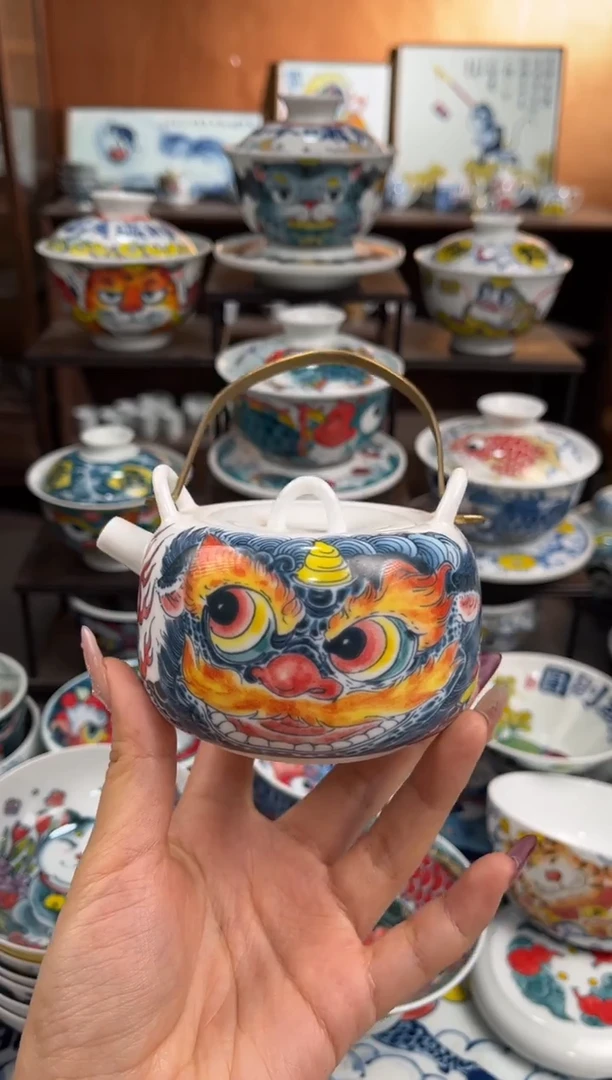 瓷片昨明茶壶（福利价格）