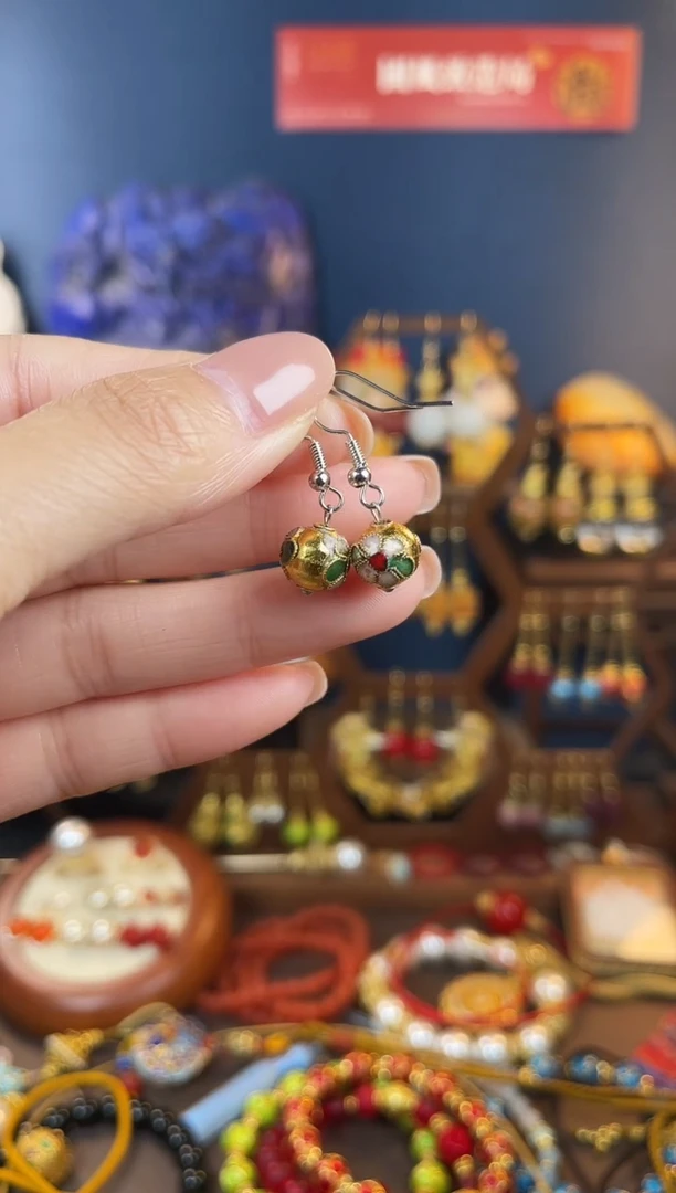 ，金色底珐琅景泰蓝耳钩