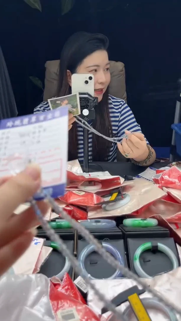 未镶嵌手链水晶w****e0836089992
