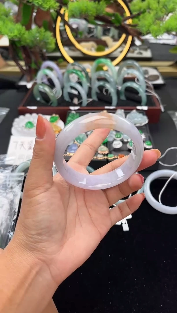 未镶嵌手镯翡翠手镯