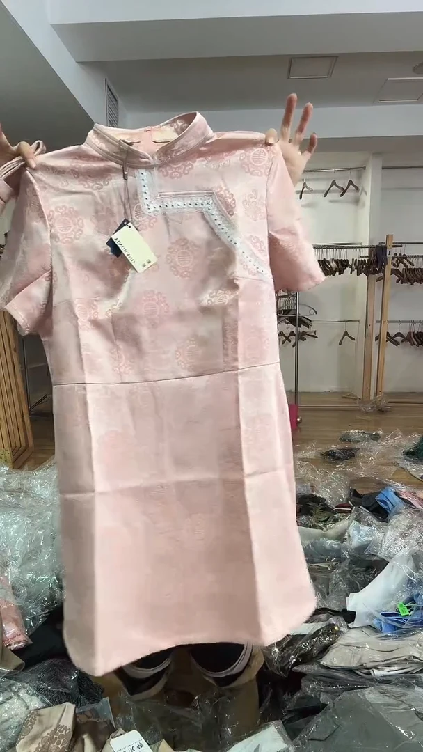 连衣裙       3XL码    135-145斤