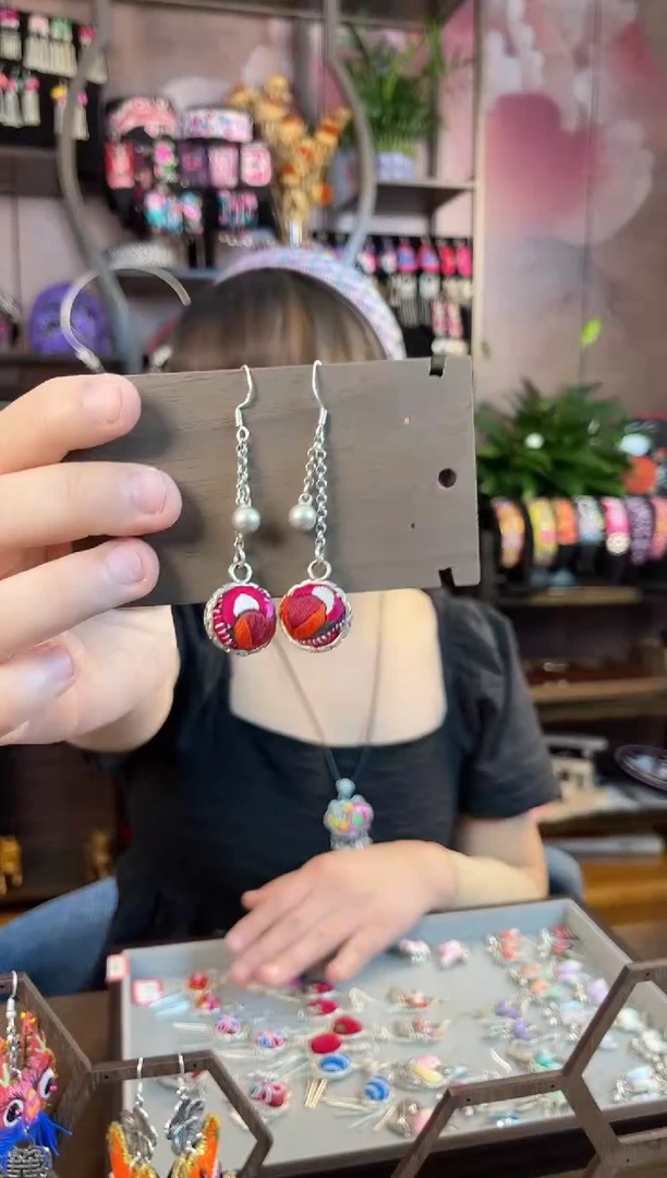 织绣民族风手工非遗老绣饰品136