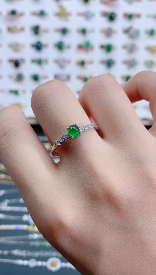 翡翠戒指银S925镶嵌天然翡翠