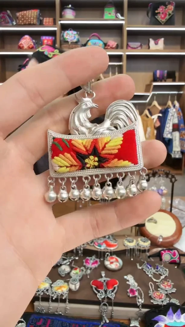 【闪购商品】织绣160蒙阿苏苗绣传承