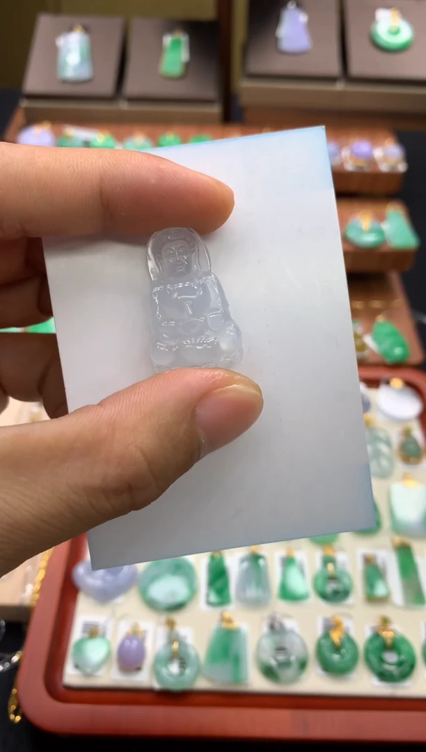吊坠(不含链)未镶嵌翡翠观音