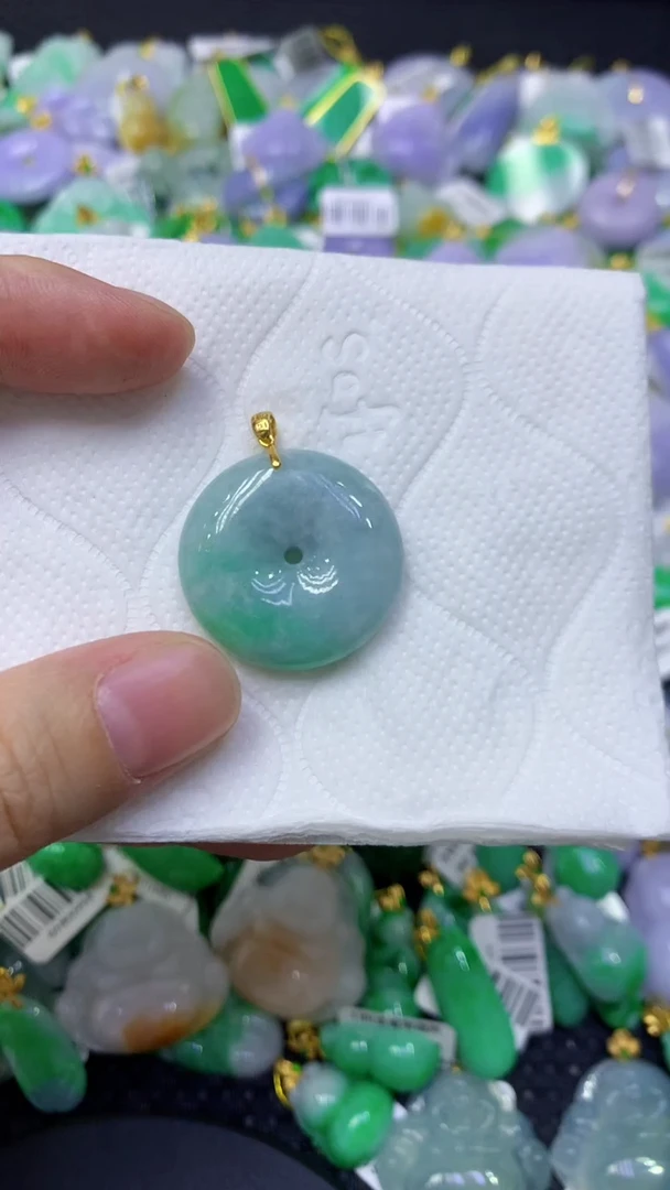 颈饰未镶嵌翡翠天然缅甸翡翠A货