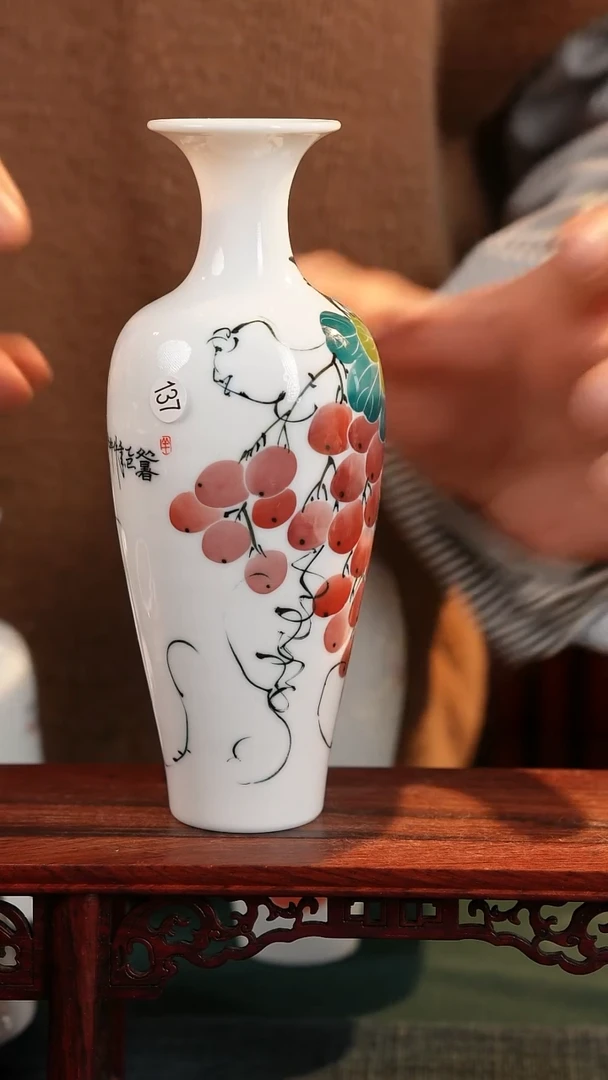 【闪购商品】摆件釉下五彩纯手工手绘原创瓷器