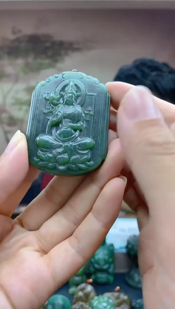 颈饰未镶嵌和田玉1