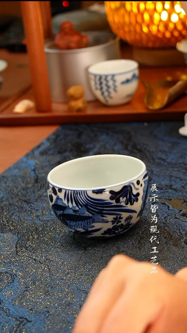 景德镇青花手绘鱼藻缸杯