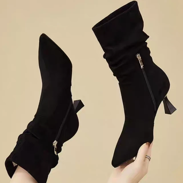 网红细跟高跟堆堆靴女冬季2025新款绒面尖头短靴弹力时装瘦瘦靴