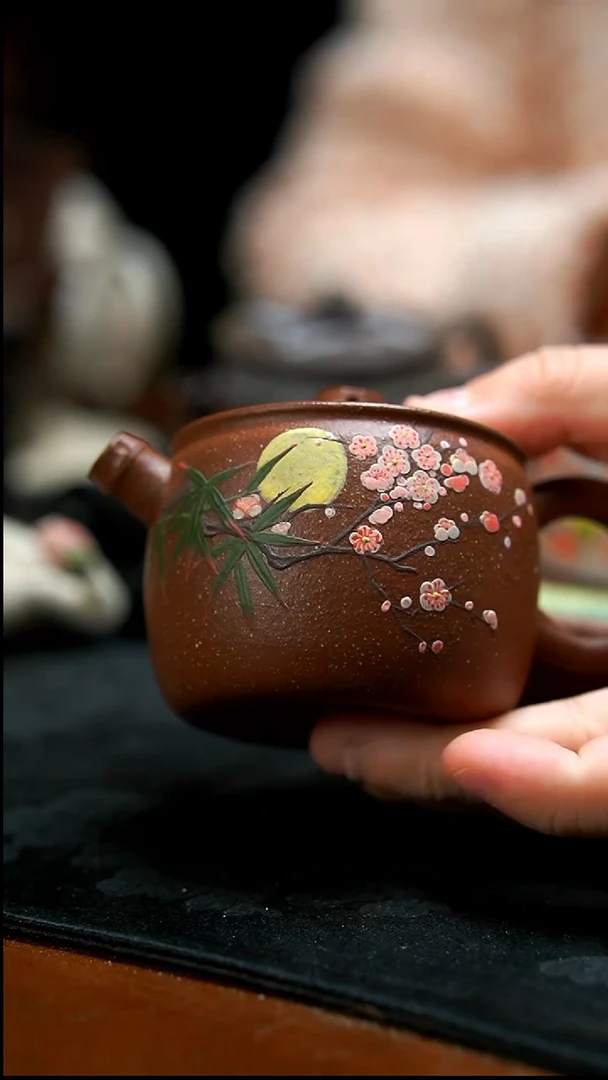 茶壶紫砂五彩段花好月圆壶