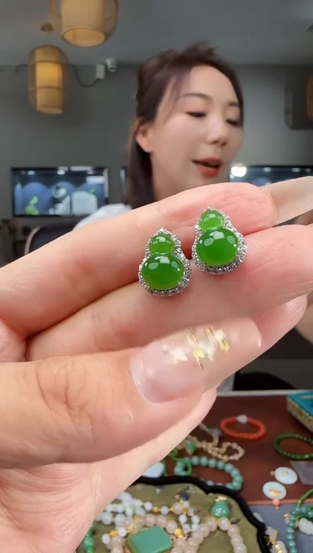 和田玉银S925镶嵌耳饰1