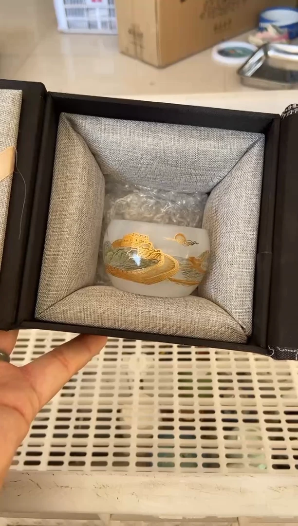 杯无运费险有瑕疵的摄影的产品有使用过的痕迹有点脏介意勿拍