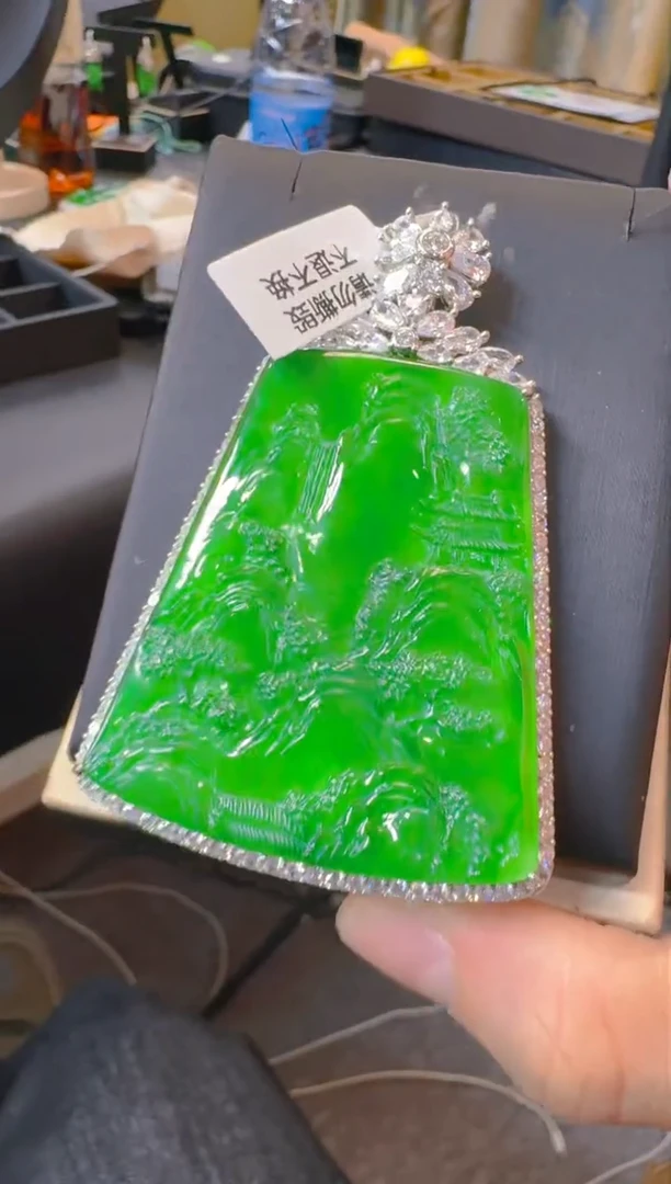 吊坠(赠链)银S925镶嵌翡翠天然A货翡翠