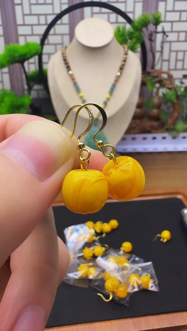 蜜蜡14K金镶嵌耳饰E01