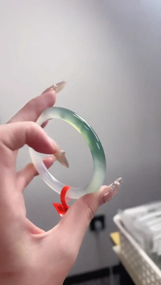 【闪购商品】玛瑙/玉髓手镯未镶嵌57-58圈需要包容