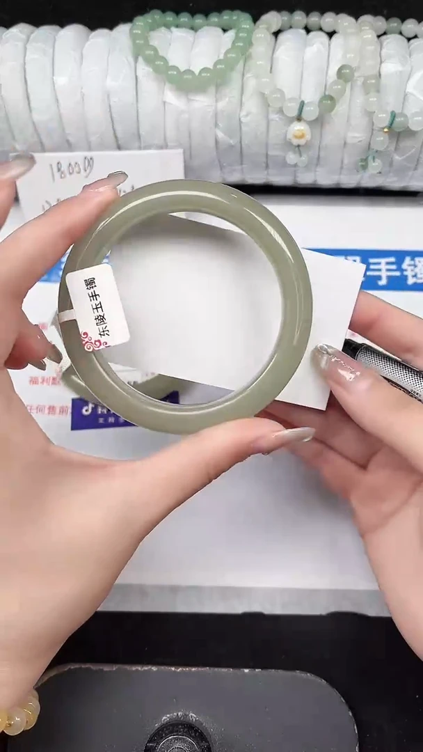 未镶嵌手镯石英质玉102-62/63