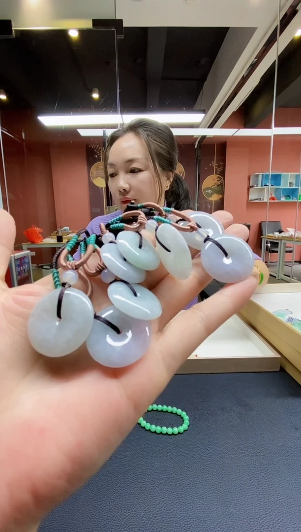 颈饰未镶嵌翡翠吊坠