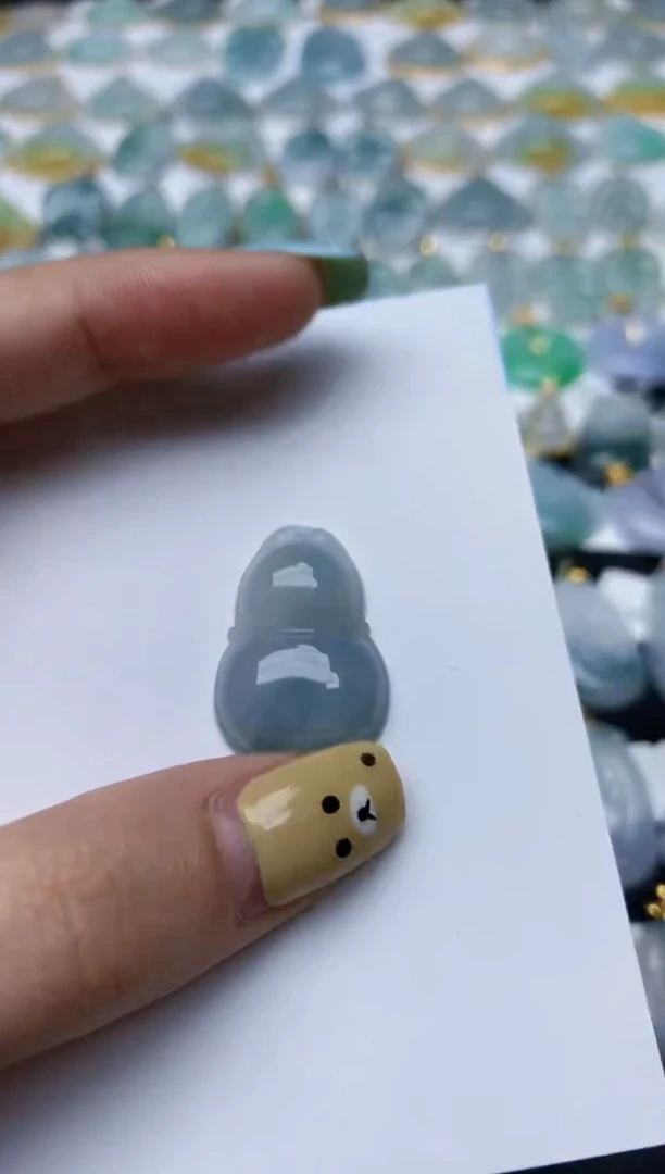 翡翠未镶嵌颈饰天然翡翠A货