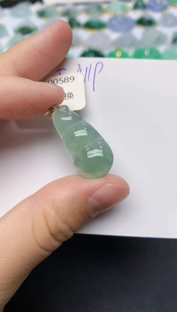 颈饰18K金镶嵌翡翠天然缅甸A货翡翠百元以上9元证书费自理