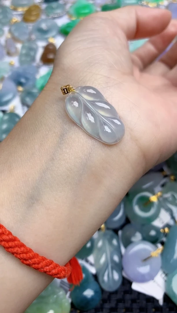 翡翠未镶嵌颈饰天然翡翠A货