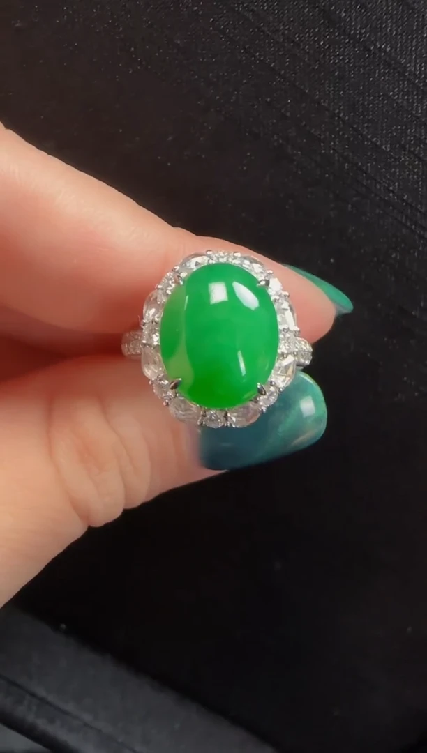【闪购商品】翡翠戒指18K金镶嵌155蛋面戒指
