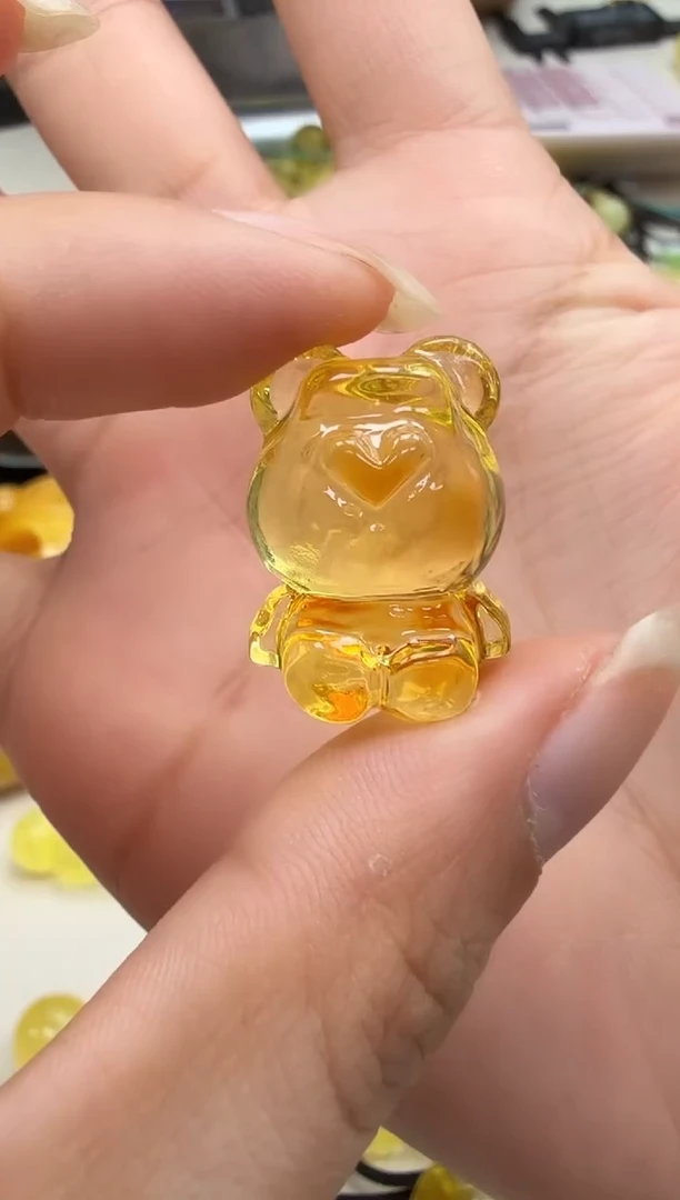 未镶嵌琥珀裸石如图