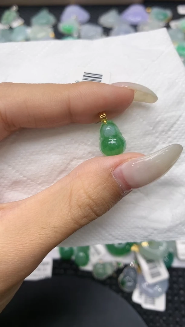 颈饰18K金镶嵌翡翠11111111111