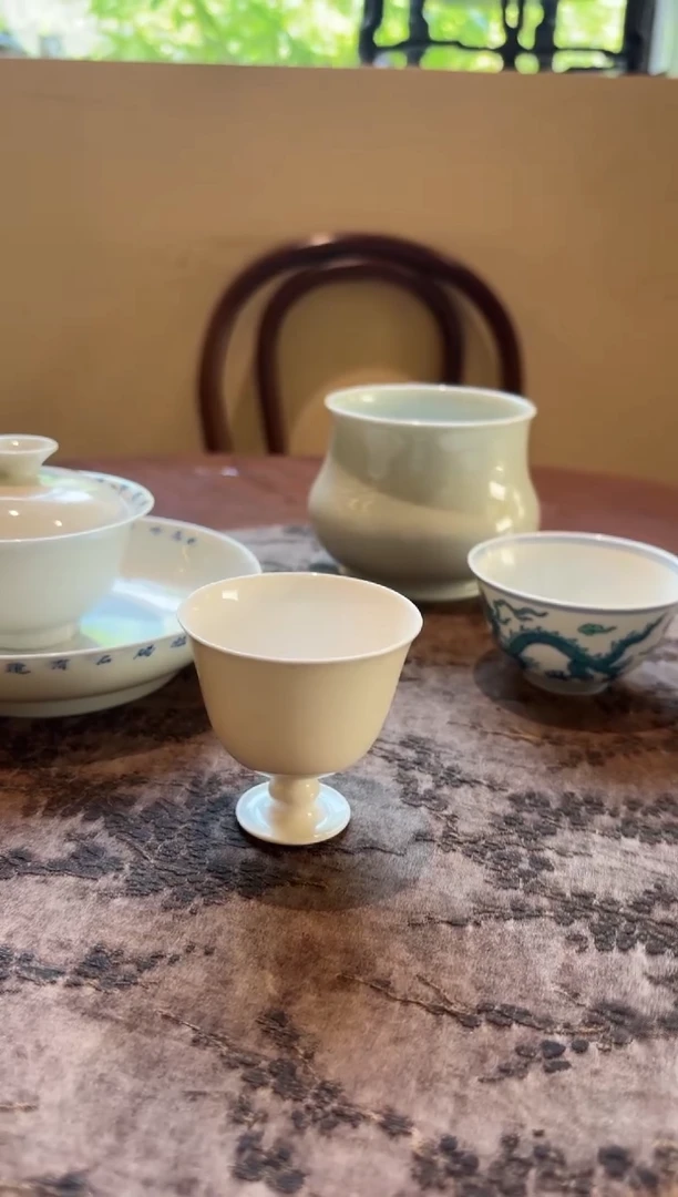 其他闪购全白酒杯